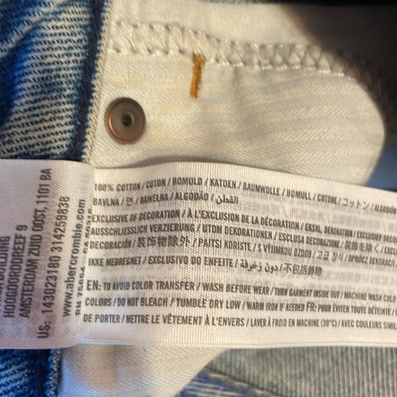 Abercrombie & Fitch Zoe Natural Rise Vintage A-Line Distressed Denim Skirt - Picture 8 of 8